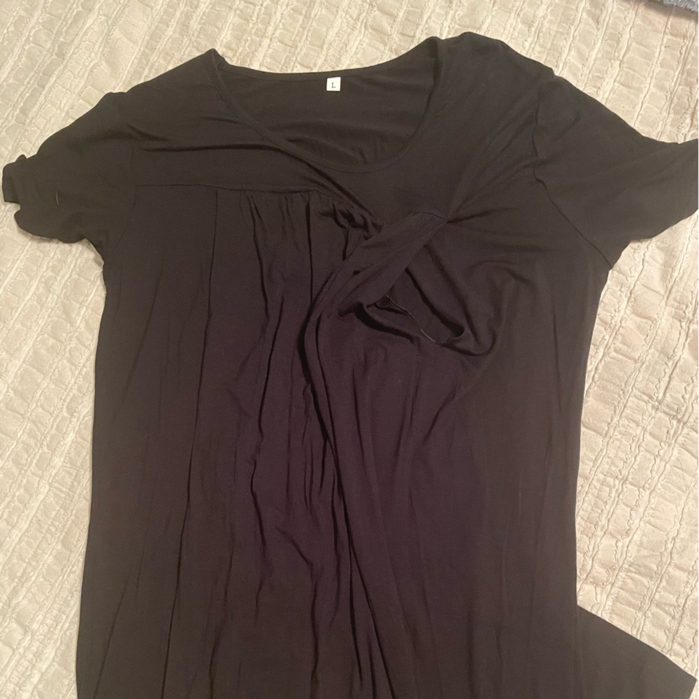 Black nursing nightgown. Size large.